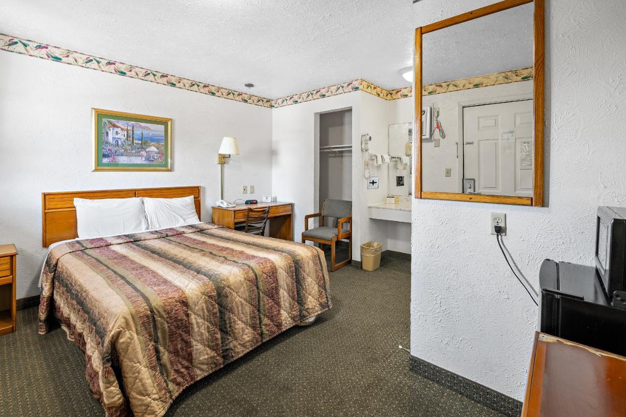 Friendship Inn Hotel Killeen Bagian luar foto