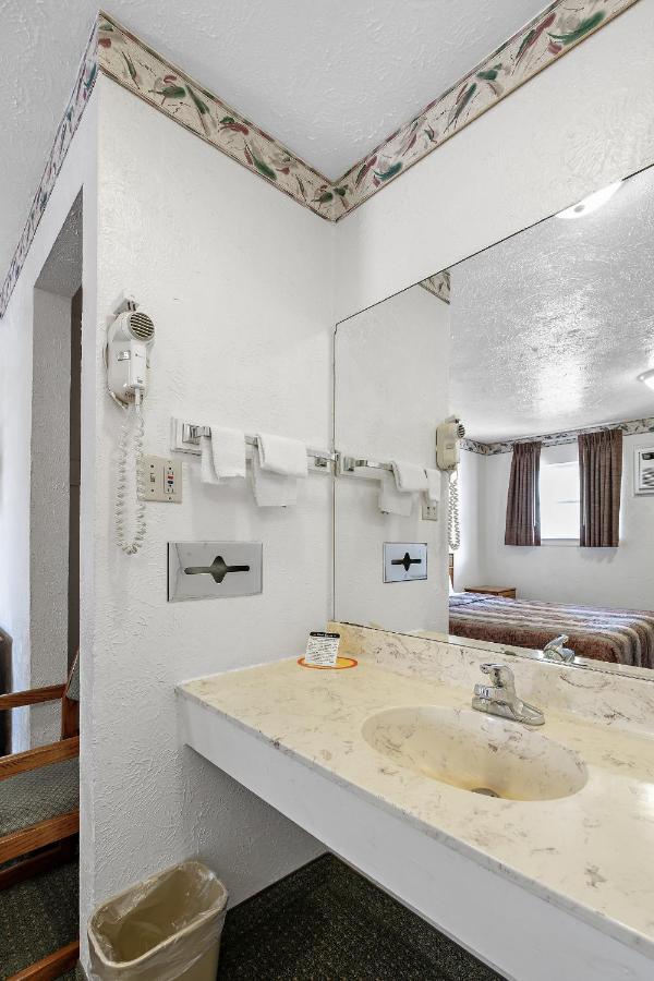 Friendship Inn Hotel Killeen Bagian luar foto