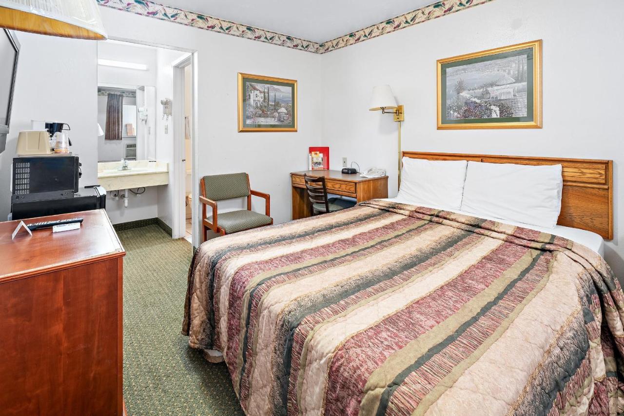Friendship Inn Hotel Killeen Bagian luar foto